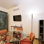 Dante Studio Apartment Super Central Next Metro By Houseinnaples